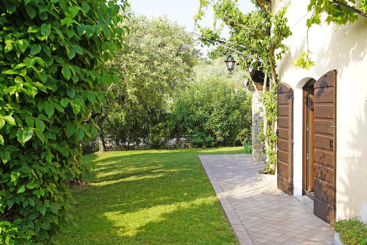 Villa Bouganville Toscolano-Maderno Esterno foto