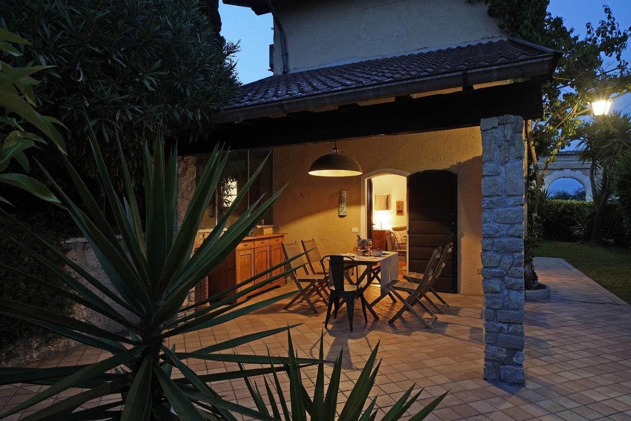Villa Bouganville Toscolano-Maderno Esterno foto